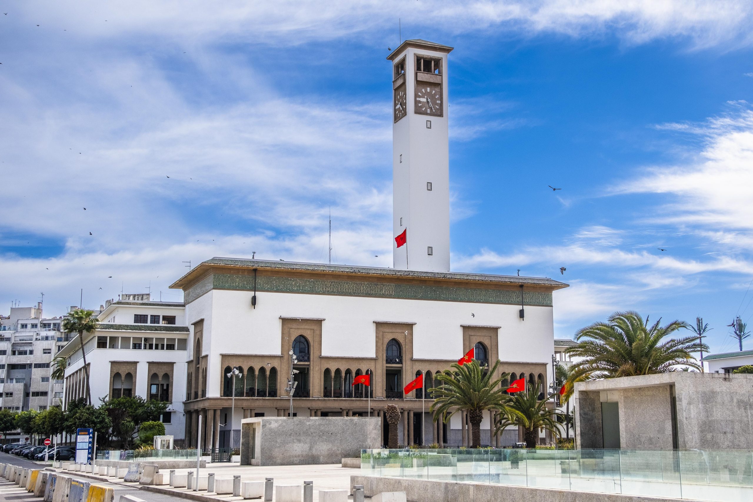 من يقرر في المدينة المغربية؟ خريطة سلطة تبدأ من الجماعة ولا تنتهي عندها