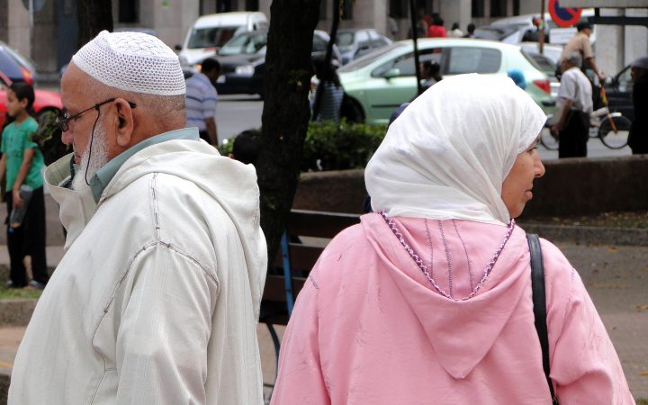حين تشيخ المدينة مع سكانها.. من يعيد تصميم الشارع العربي لكبار السن؟