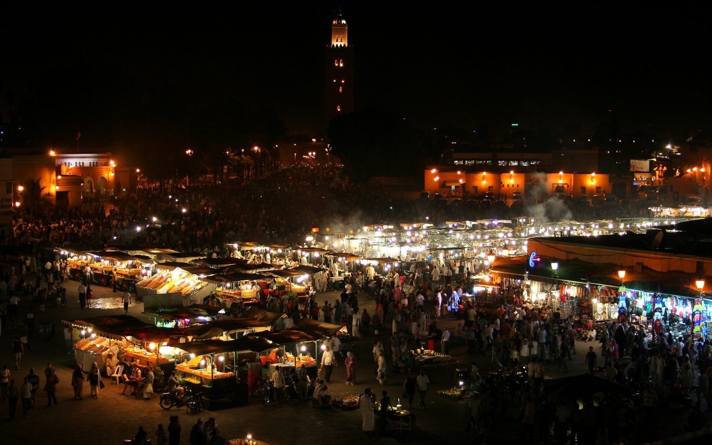 المدينة بعد الثامنة مساءً.. من يملك الحق في الليل؟